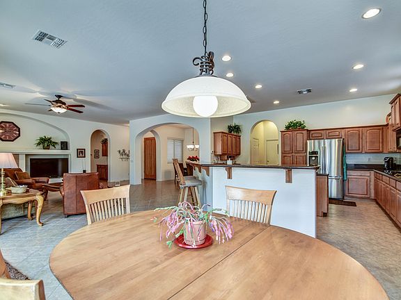3rd image of 2771 E Buena Vista Dr