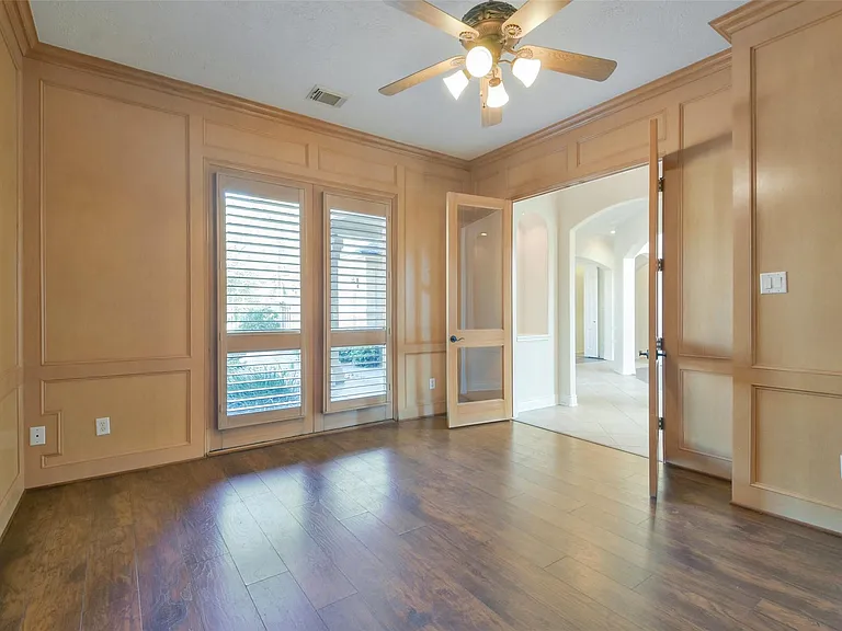 8114 Hideaway Lake Cir — Photo 18