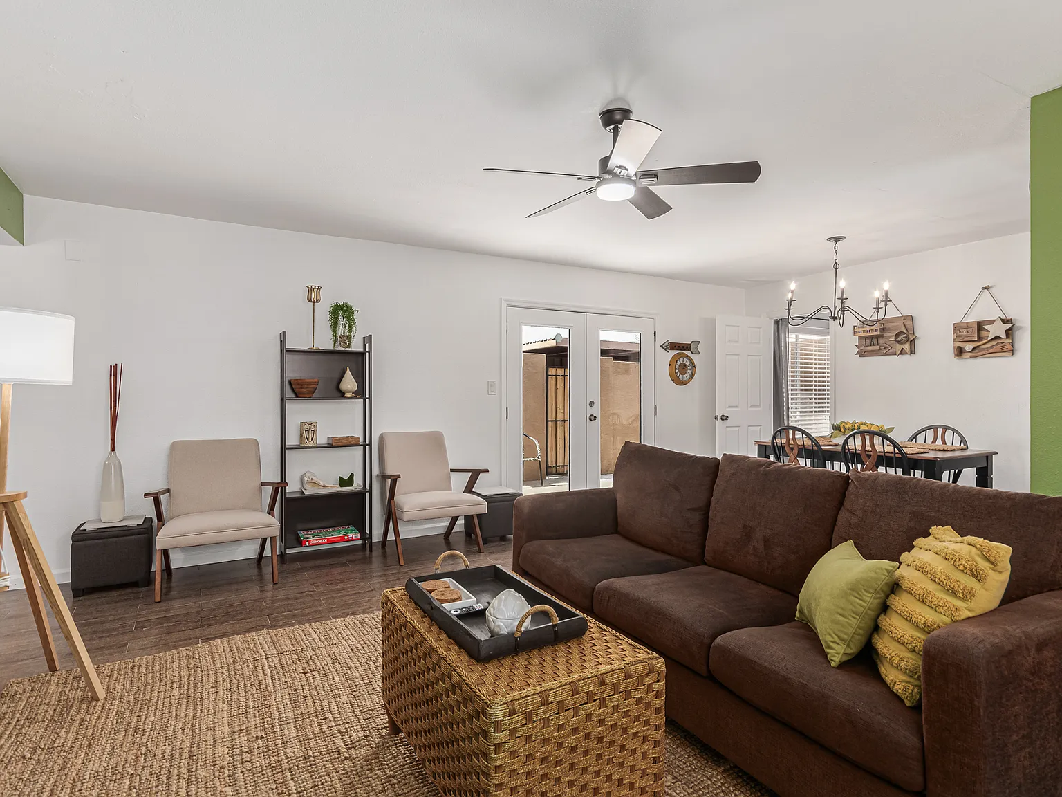 2611 E Obregon St — Photo 4