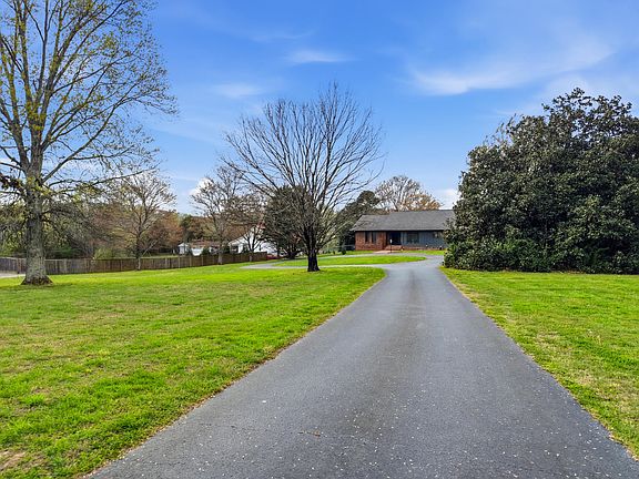 5th image of 3909 Bill Jones Rd
