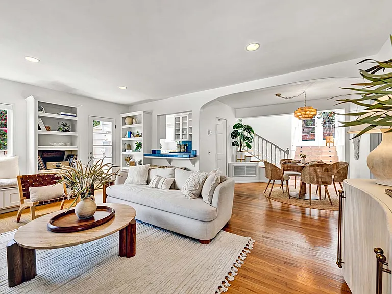924 Park Ave — Photo 9