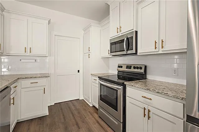 16205 Chandler Pl — Photo 8