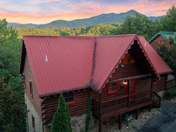 1757 Mountain Shadow Way, Gatlinburg, TN 37738