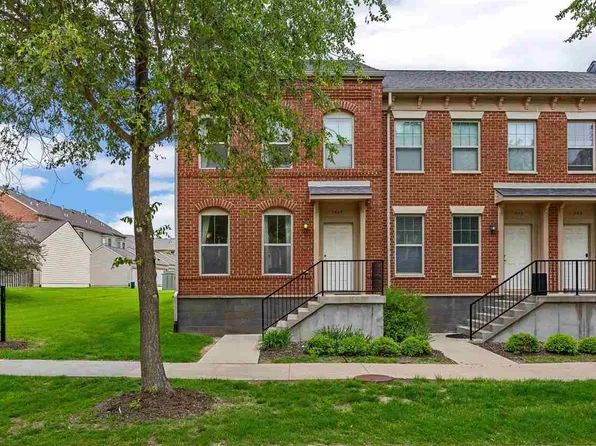 1063 Walker Cir, Iowa City, IA 52245
