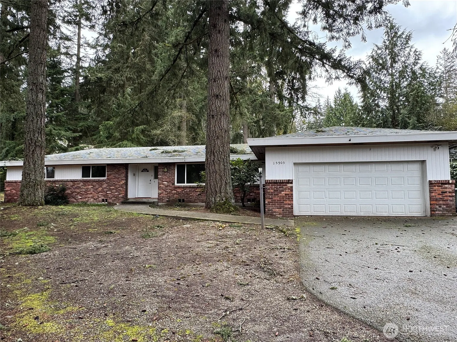 15905 SE Newport Way photo 1