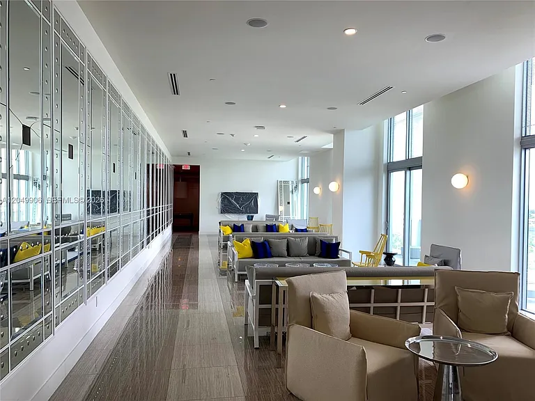 2000 W Metropica Way #1603 — Photo 32
