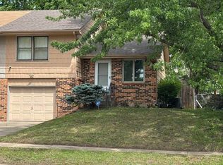 3626 SW Cambridge Ave, Topeka, KS 66614
