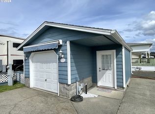 3 Pond Ln, Lakeside, OR 97449