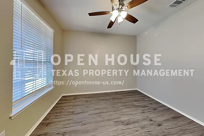 3 bed, 2.0 bath, 2035 sqft, $2,375 — Photo 3