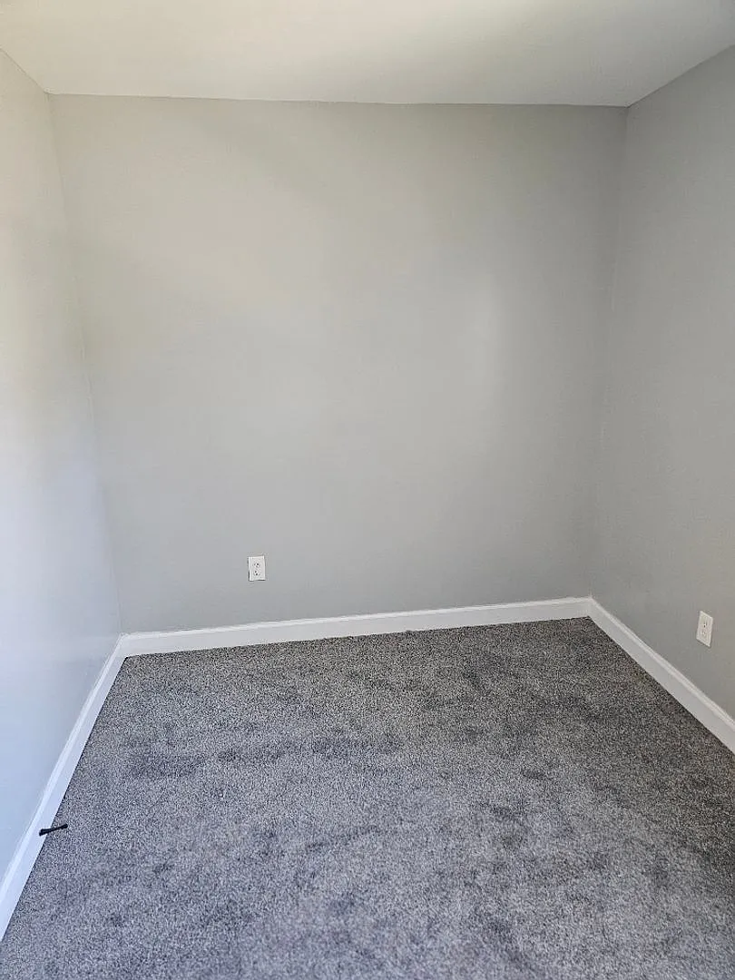 5056 Bewick St, 3 Beds | 1 Full Bath | For Rent — Photo 4