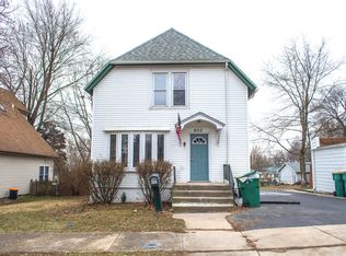 900 Croghan Ave, Joliet, IL 60436