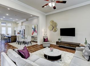 1348 W 25th St, Houston, TX 77008