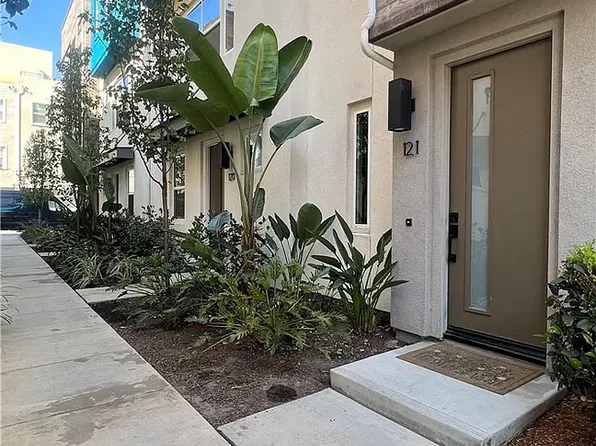981 E Mason Ln, Anaheim, CA
