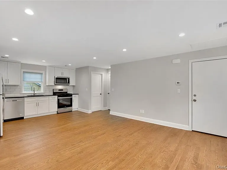 14 A Ave #2 — Photo 7