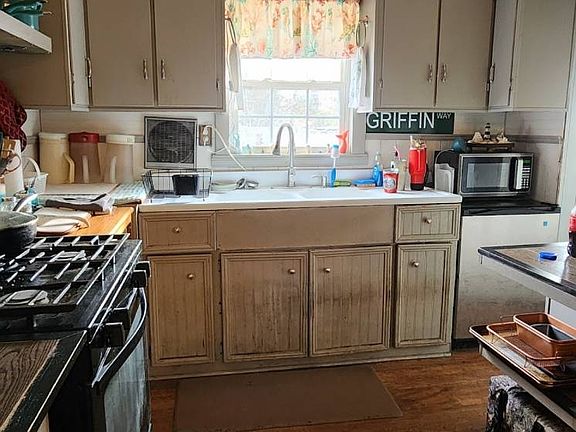 5th image of 2825 E Old Spring Hope Rd