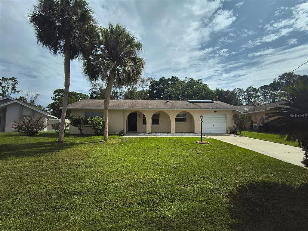 2 bed, 1.0 bath, 987 sqft, $1,700 — Photo 1