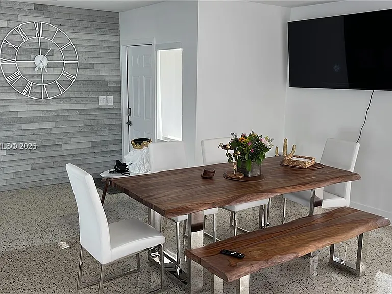 750 Polk St — Photo 4