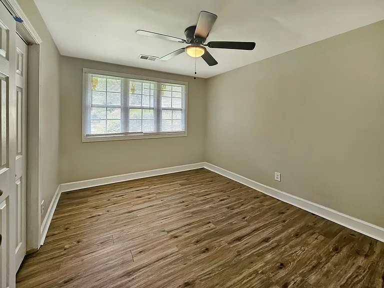 382 Cologne Dr SE — Photo 18