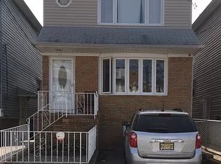 11 Cleveland Ave, Harrison, NJ 07029