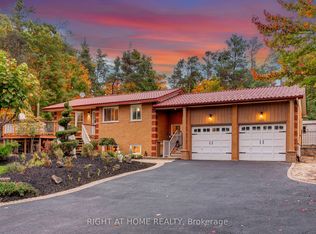 1243 Crossland Rd, Springwater, ON L9X1B3