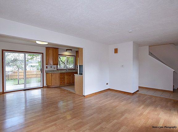 5th image of 184 E Altgeld Ave