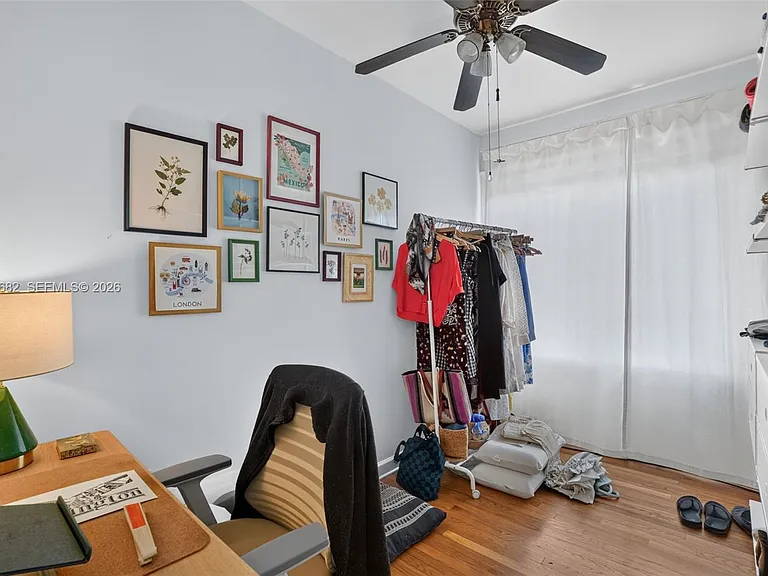 1212 Medina Ave — Photo 14