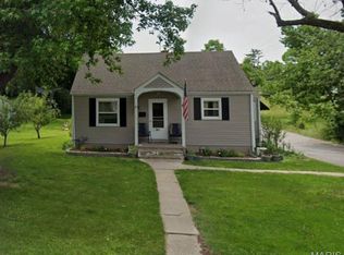 530 Hall St, Troy, MO 63379