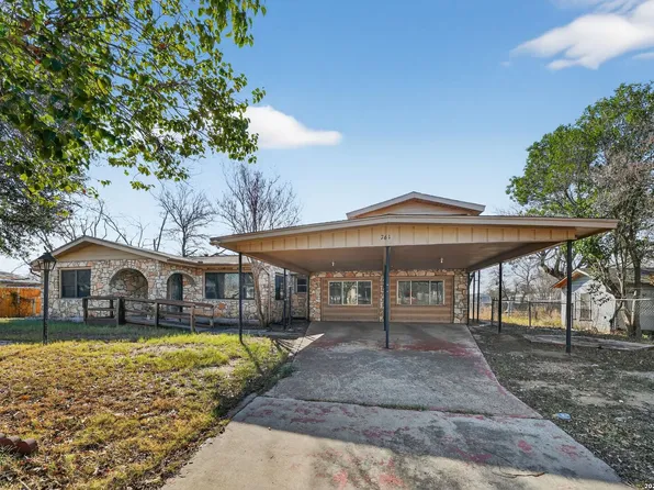 761 Avenue F, Poteet, TX 78065