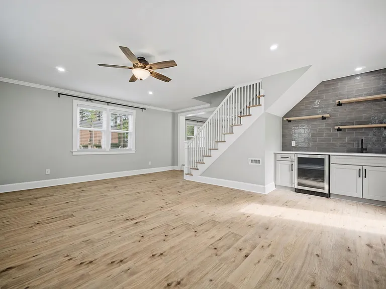 6048 River Rd — Photo 12