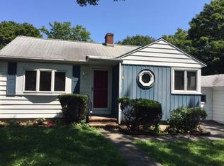 134 Rogers Rd, Kittery, ME 03904