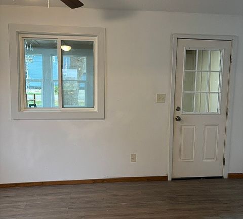 5th image of 204 W 1st St