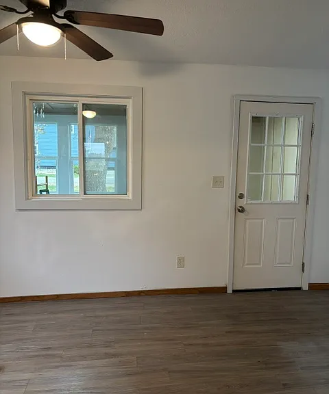 204 W 1st St — Photo 10