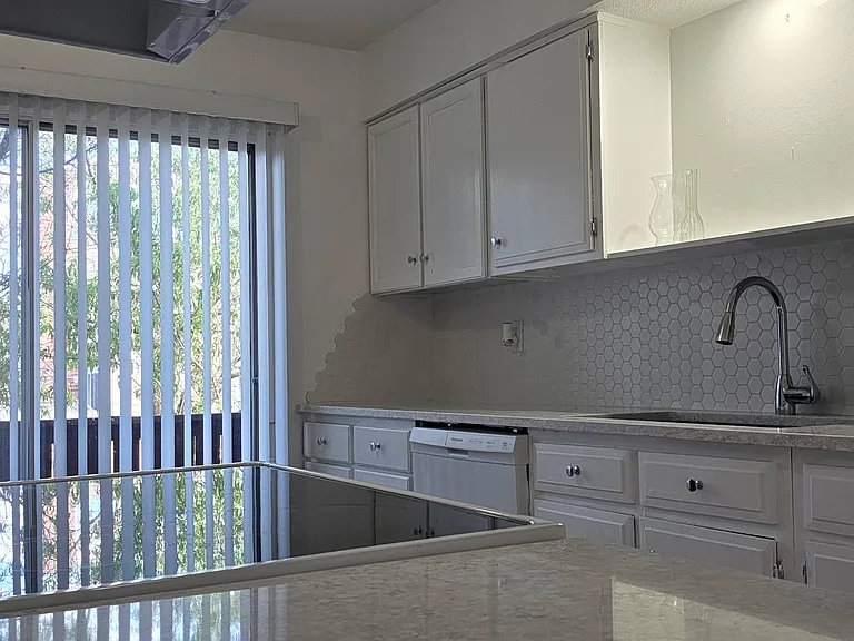11260 College Ave — Photo 24