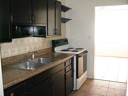 5th image of 1318 Carlsbad Pl