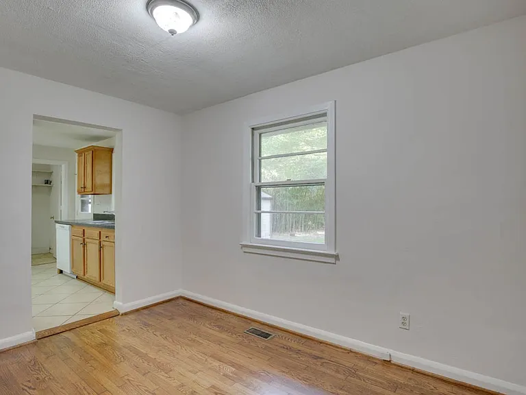106 Woodhaven Rd — Photo 18