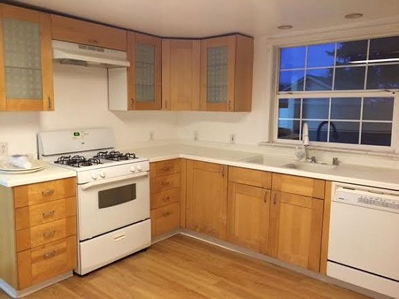 2nd image of 412 Clifton Ave