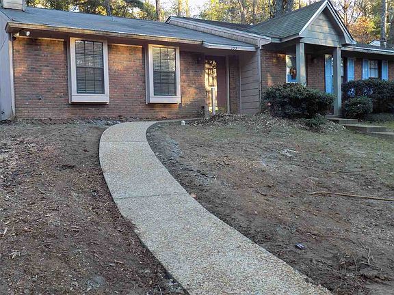 3rd image of 133 Whetherbine Way W