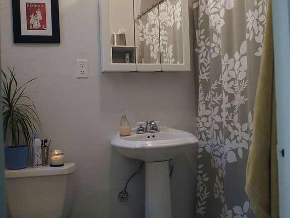 4th image of 351 Grove St APT 4