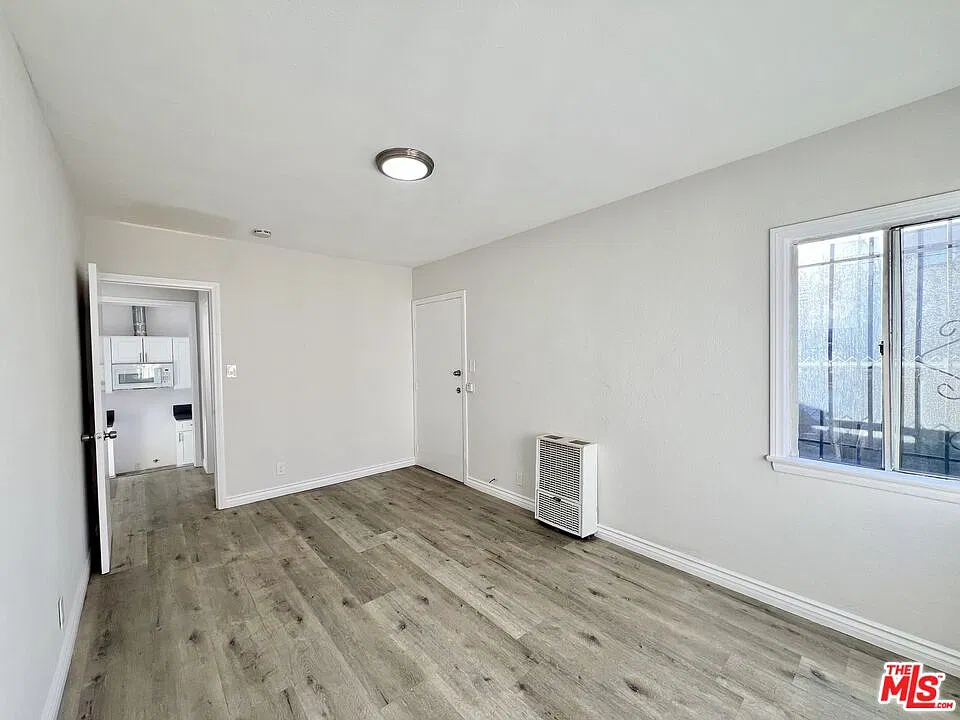 1649 W Florence Ave — Photo 4