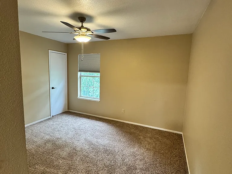 2400 Eilers Ln #1408 — Photo 10