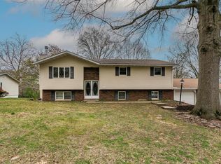 223 Woodridge Ct, Collinsville, IL