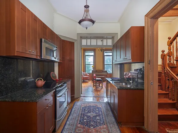 419 East 140th Street image 4 of 11