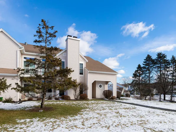 414 Diamond Rock Circle, Troy, NY 12182