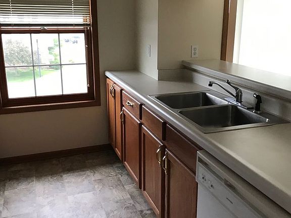 4th image of 2604 Stange Rd Unit 8
