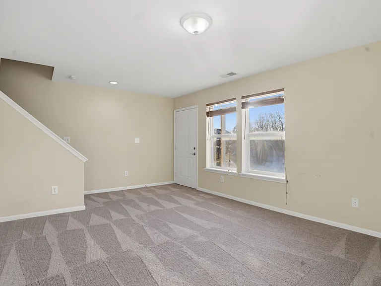5658 Brownstone Dr — Photo 25