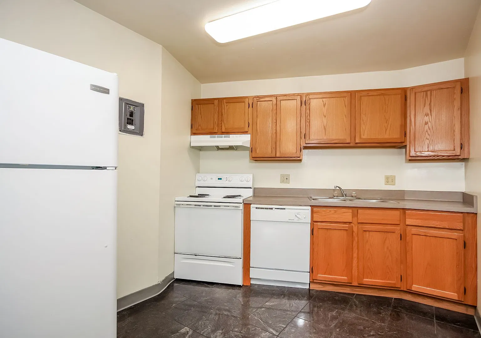 Charter House — Photo 3