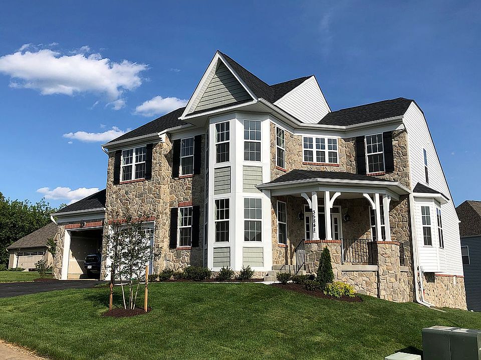 1st image of 35841 Lily Mill Ln