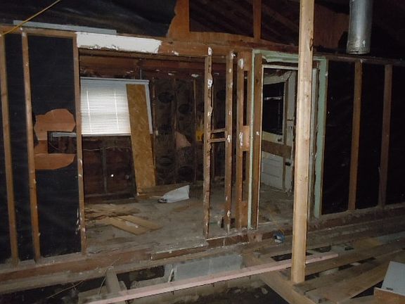 4th image of 521 N Bennett St