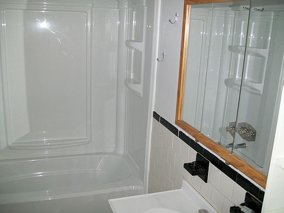 3rd image of 2231 Monument Ave #2