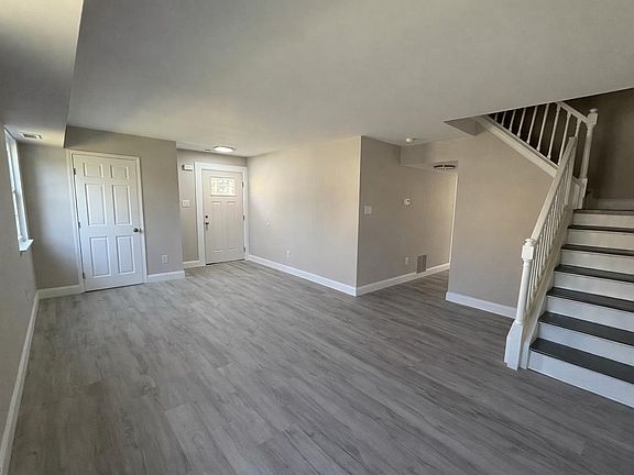 4th image of 4862 Corwen Ct